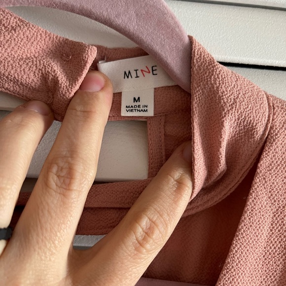 Open chest float haulter-top with button closure at neck - Picture 4 of 5